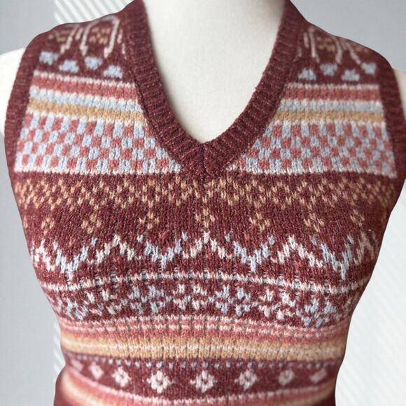 Pink Republic knit sweater vest - Picture 2 of 3